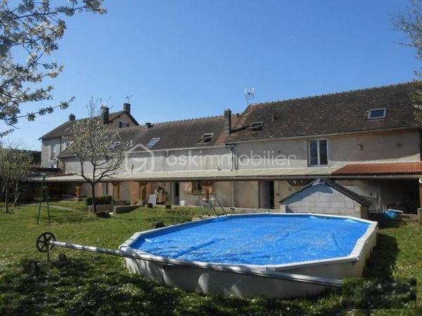 Maison en pierre de 230 m²