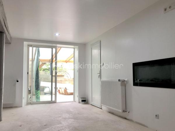 Maison en pierre de 230 m²