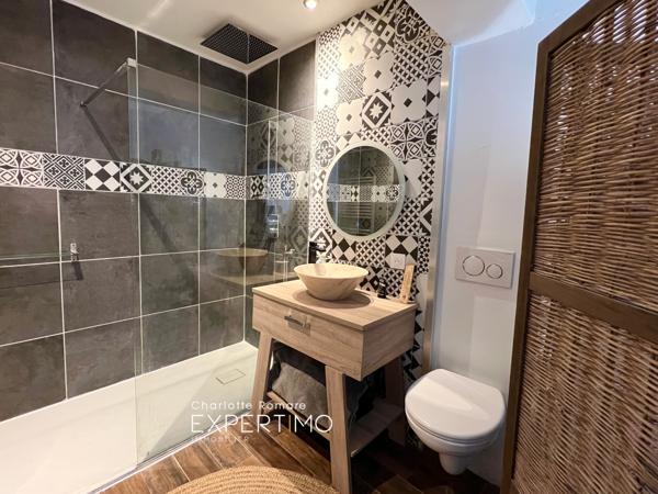 Rians (83560) MAISON DE VILLAGE AVEC BALCON ET VUE