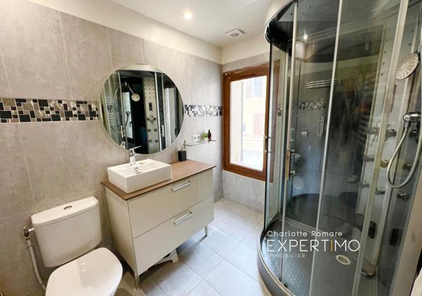 Rians (83560) MAISON DE VILLAGE AVEC BALCON ET VUE