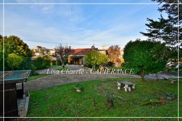 Maison 7 pièces de 164 m2 habitables sur 2407 m2 de terrain à AUCH : vivre à Auch comme à la campagne, avec la cathédrale en toile de fond