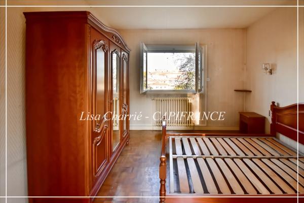 Maison 7 pièces de 164 m2 habitables sur 2407 m2 de terrain à AUCH : vivre à Auch comme à la campagne, avec la cathédrale en toile de fond