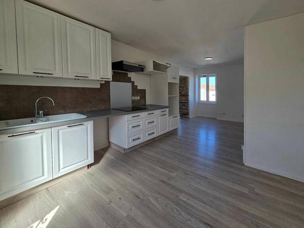 En exclusivité ? T2 bis de 67 m² avec extérieur privatif d'environ 110 m²