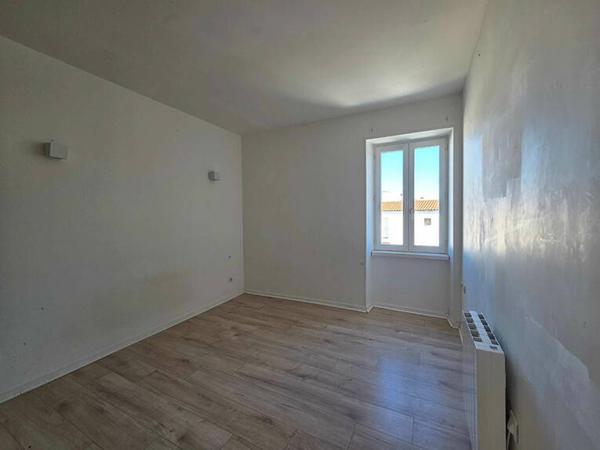En exclusivité ? T2 bis de 67 m² avec extérieur privatif d'environ 110 m²