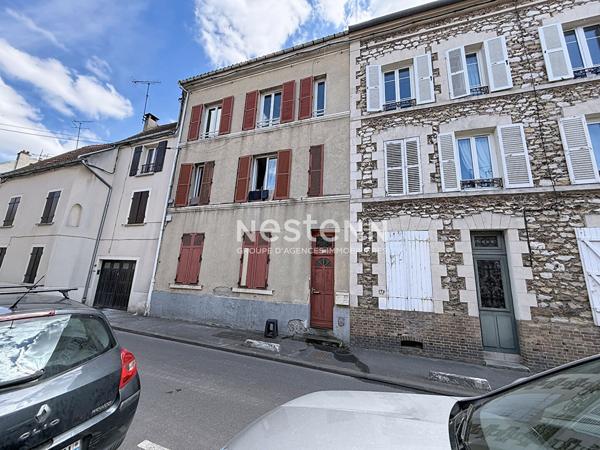 IMMEUBLE DE RAPPORT - CENTRE-VILLE DE GONESSE - PRODUIT D'INVESTISSEMENT RARE
