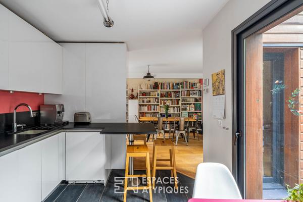 Maison contemporaine avec terrasse arborée