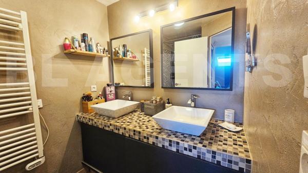 Maison très cosy avec terrasse de 40 m² un havre de paix proche des commodités, commerces, transport