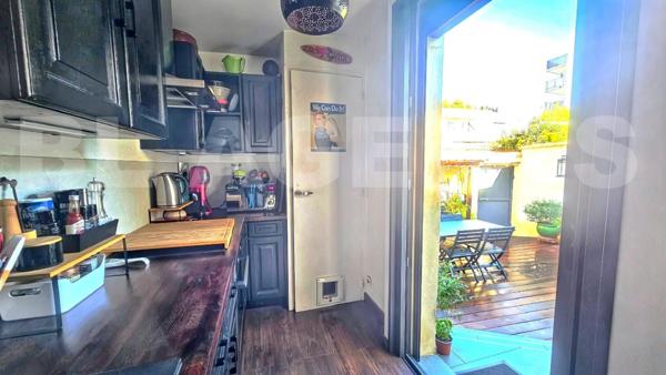 Maison très cosy avec terrasse de 40 m² un havre de paix proche des commodités, commerces, transport