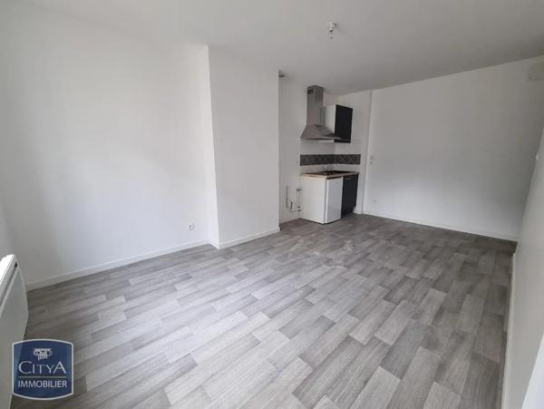 Appartement à louer 1 pièce 24.25m² Saint-Quentin (02100)