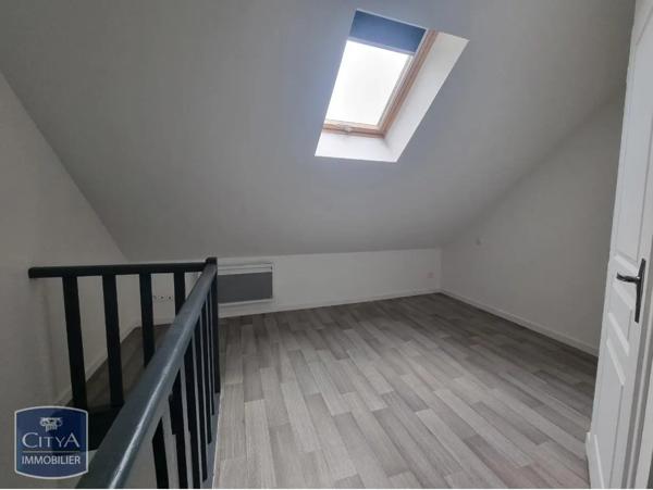 Appartement à louer 1 pièce 24.25m² Saint-Quentin (02100)