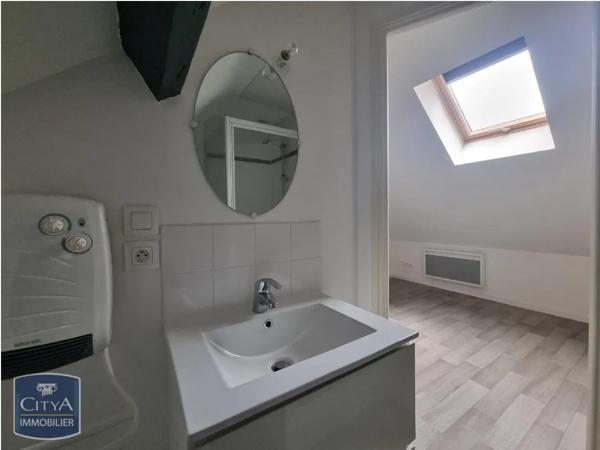 Appartement à louer 1 pièce 24.25m² Saint-Quentin (02100)