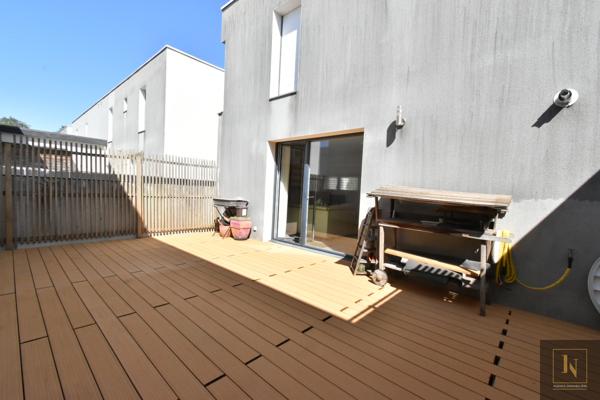 Maison
                                                                                                                                                                                                                                                                                                                        3 pièce(s)                                                                                                                                                                                                          2 chambre(s)                                                                                                                                                                                                          67  m²