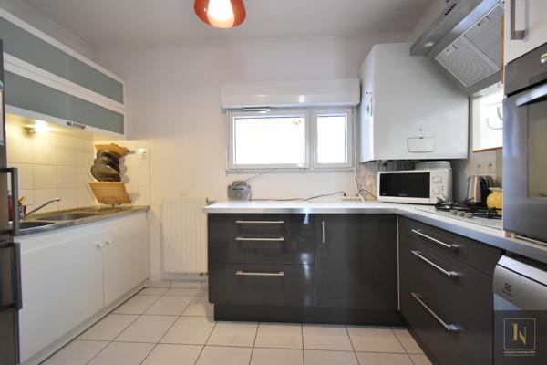 Maison
                                                                                                                                                                                                                                                                                                                        3 pièce(s)                                                                                                                                                                                                          2 chambre(s)                                                                                                                                                                                                          67  m²