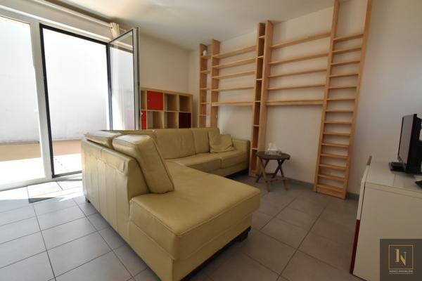 Maison
                                                                                                                                                                                                                                                                                                                        3 pièce(s)                                                                                                                                                                                                          2 chambre(s)                                                                                                                                                                                                          67  m²