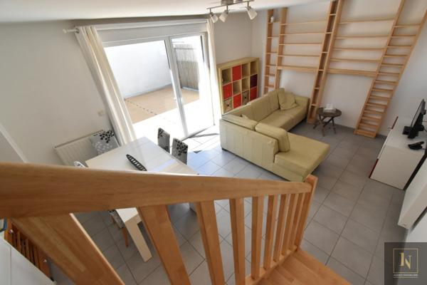 Maison
                                                                                                                                                                                                                                                                                                                        3 pièce(s)                                                                                                                                                                                                          2 chambre(s)                                                                                                                                                                                                          67  m²