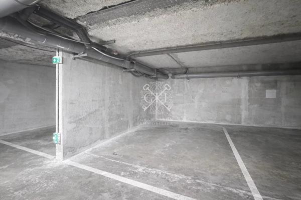 Lyon 7 – Place de parking PMR sécurisée – Résidence étudiante – Idéal investissement