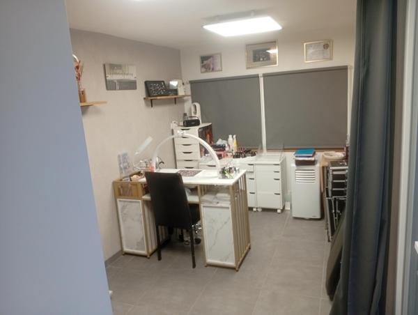 Maison de 3 chambres semi plein pied, spa en dépendance