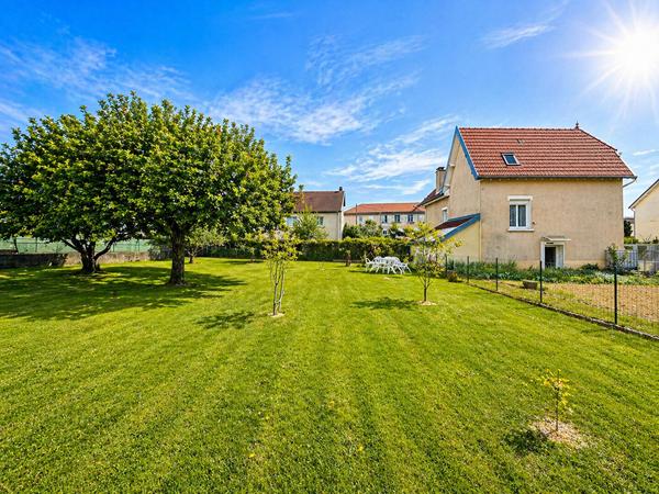 Maison de plus de 85m2 sur sous sol avec 3 chambres et grand terrain à Chalindrey