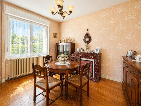 Maison de plus de 85m2 sur sous sol avec 3 chambres et grand terrain à Chalindrey