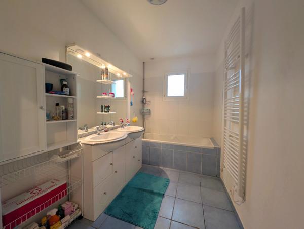 Maison de plain-pied 4 pièces – Segré-en-Anjou Bleu