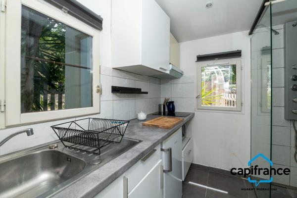 83 Ollioules La Courtine, Maison entierement rénovée avec goût, de 123 m2 (avec un studio) sur 386 m2 stationnement facile