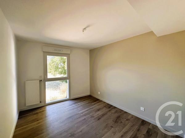 Appartement F3 à vendre  3 pièces - 65,60 m 2   LE FENOUILLER  - 85