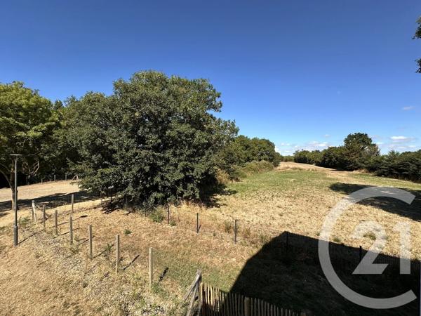 Appartement F3 à vendre  3 pièces - 65,60 m 2   LE FENOUILLER  - 85