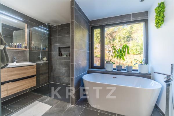 Villa contemporaine avec vue panoramique