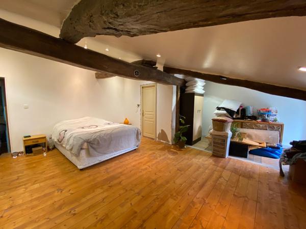 Maison de campagne avec 3 chambres et dépendances