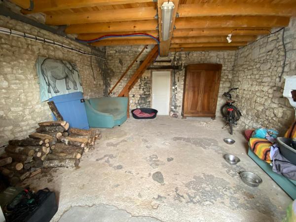 Maison de campagne avec 3 chambres et dépendances