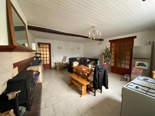 Maison de campagne avec 3 chambres et dépendances