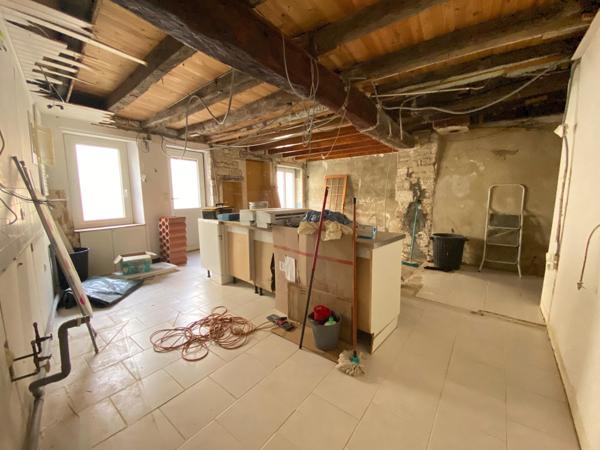 Maison de campagne avec 3 chambres et dépendances