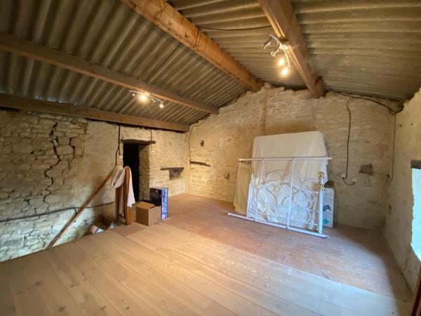 Maison de campagne avec 3 chambres et dépendances