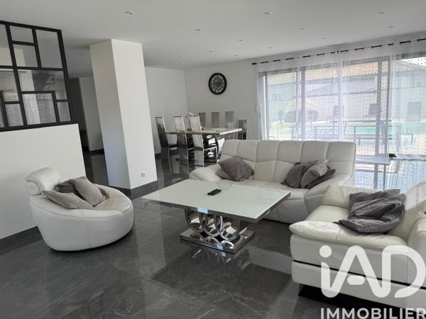 Maison à vendre 5 pièces 170 m² La Lande-de-Fronsac