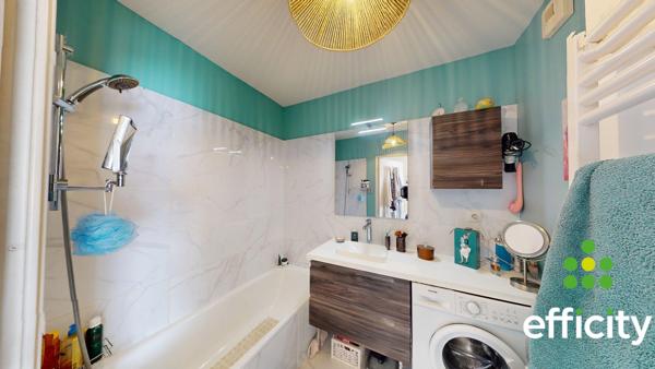 Appartement
         3 pièces
        - 65 m² 309 900 € *