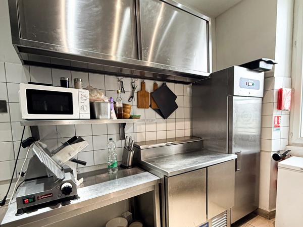 Fonds De Commerce - 70 m²