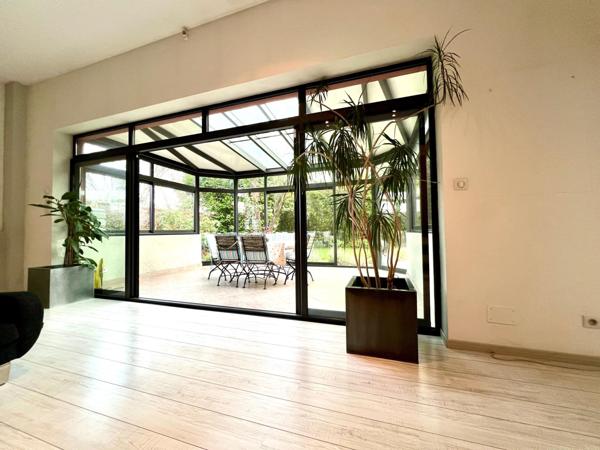 Propriété 234 m² 8 pièces