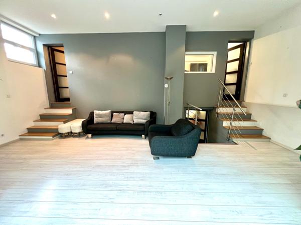 Propriété 234 m² 8 pièces