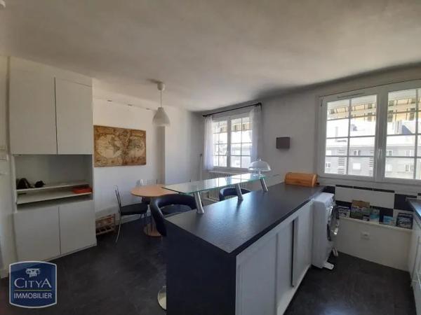 Appartement à louer 3 pièces 72.24m² Tours (37000)