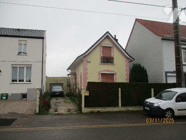 MAISON INDIVIDUELLE A RENOVER DESVRES, 2 chambres, garage et jardin