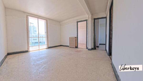 📍 Reims – Appartement T3 de 54 m² avec balcon – Fort potentiel de rénovation ! Idéal investisseur ou premier achat avec travaux