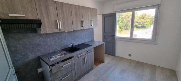 Trans-en-Provence – Appartement T4 – 82 m² – Stationnement libre