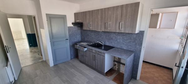 Trans-en-Provence – Appartement T4 – 82 m² – Stationnement libre