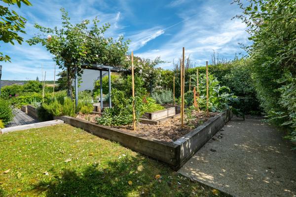 Demeure de prestige avec piscine à débordement