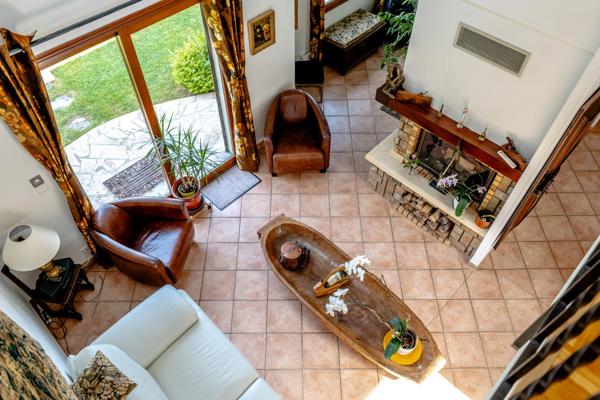Demeure de prestige avec piscine à débordement