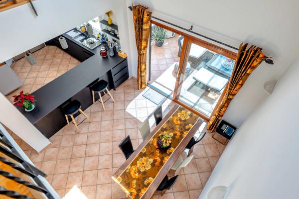 Demeure de prestige avec piscine à débordement