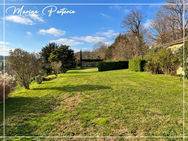 Propriété de charme en pierre – volumes exceptionnels – piscine – vue dégagée – proche Auch