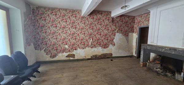 Maison à vendre 6 pièces  ()