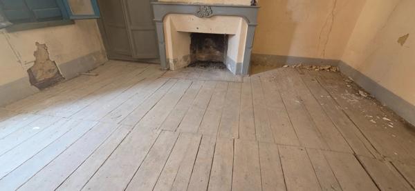 Maison à vendre 6 pièces  ()