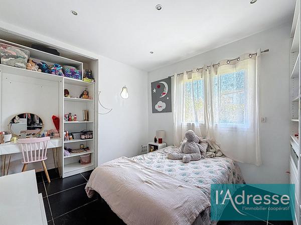 Maison de 175 m² - Bastelicaccia - Plain pied - T2 indépendant
